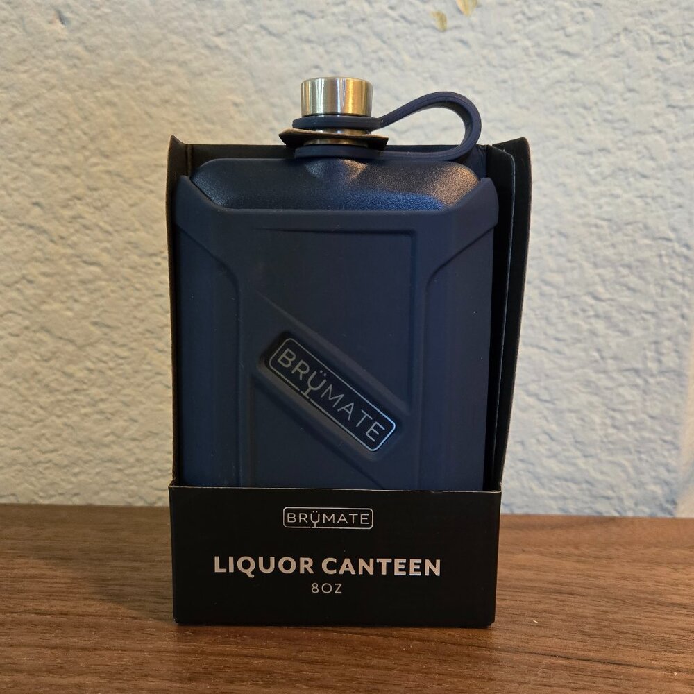 Brumate Liquor Canteen - Matte Navy 8oz